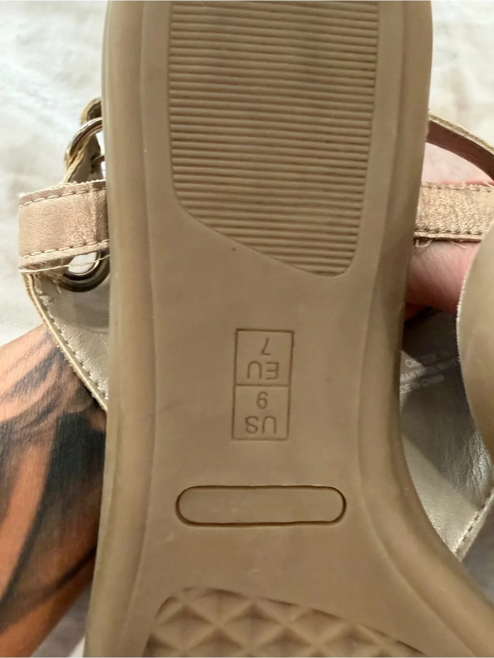 Women’s Taupe Leather Toe-Loop Sandals